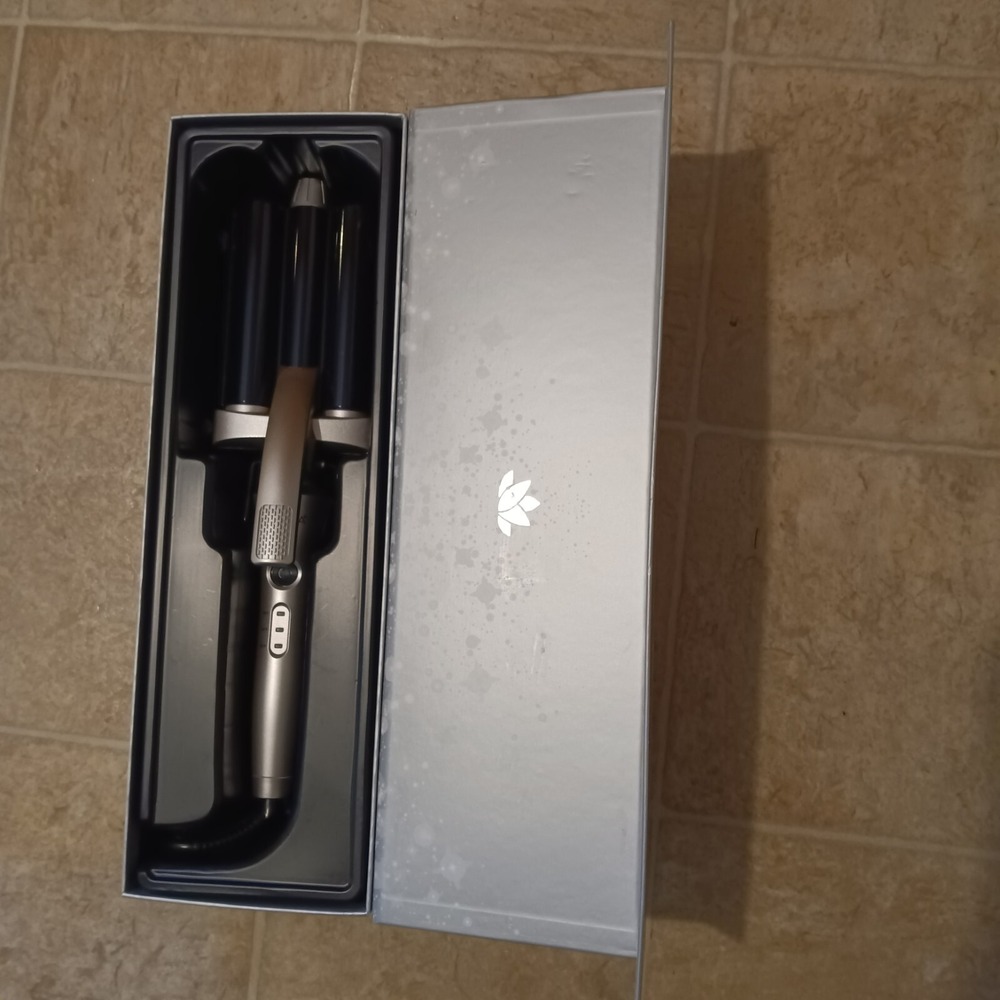 SUTRA Triple Barrel Tourmaline Infused Ceramic Mermaid Natural Beach Waver - Picture 5 of 12